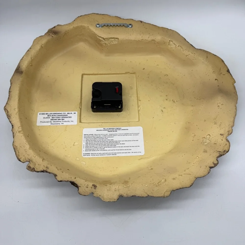 Molson Canadian Lager Wall Clock Vintage Faux Wood Tree Bar 1999 Doesn't Work